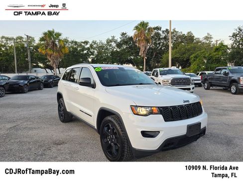 Certified 2018 Jeep Grand Cherokee Laredo AWD/4WD image 1