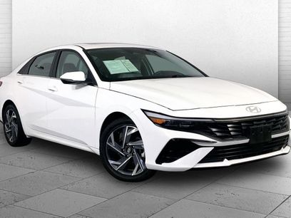Used 2025 Hyundai Elantra Limited