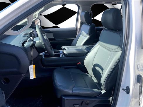 New 2026 Ford Expedition Max Active image 9