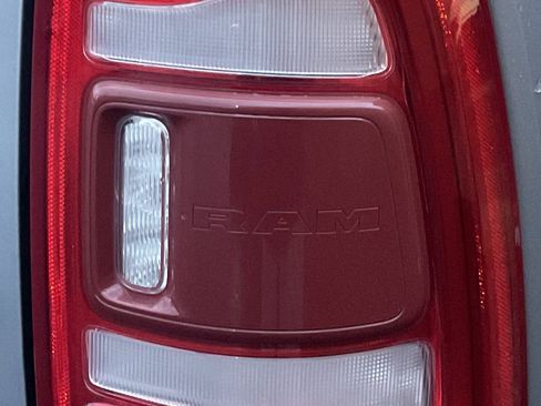 Used 2020 RAM 2500 Limited image 12