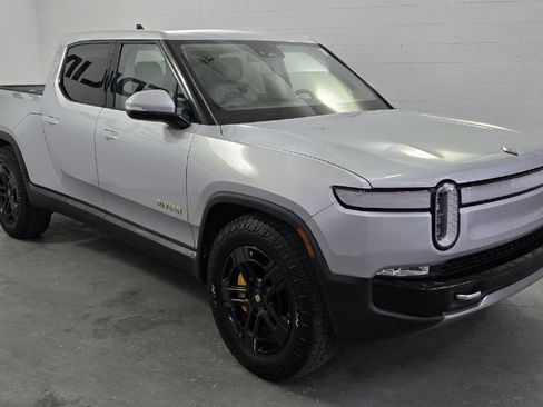 Used 2022 Rivian R1T Adventure AWD/4WD image 4