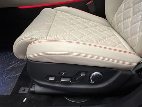 New 2026 Genesis GV70 3.5T Sport Prestige image 10