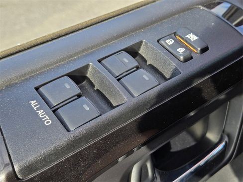 Used 2023 Toyota 4Runner TRD Off-Road Premium image 32