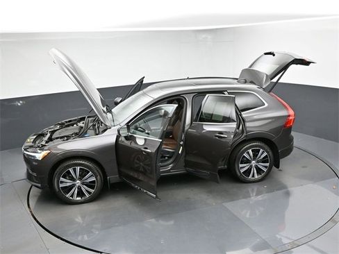 Used 2022 Volvo XC60 B5 Inscription image 53