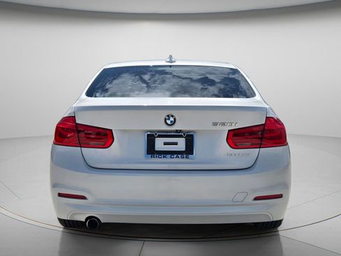 Used 2018 BMW 320i Sedan RWD image 6