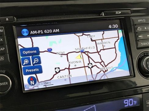 Used 2015 Nissan Rogue SV w/ SV Premium Package image 21