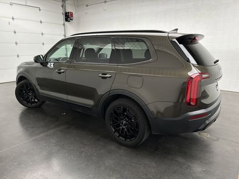 Used 2022 Kia Telluride EX w/ EX Premium Package AWD/4WD image 7