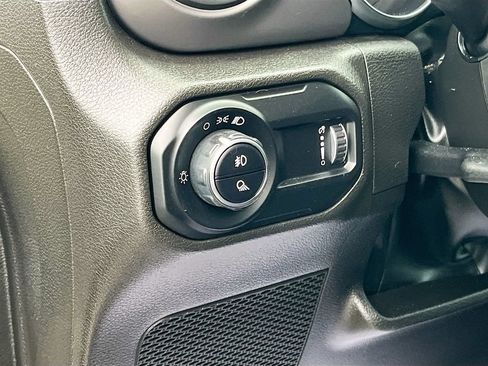 Used 2023 Jeep Gladiator Sport AWD/4WD image 10