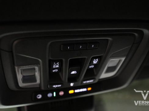 Used 2024 GMC Sierra 2500 AT4 w/ AT4 Premium Plus Package AWD/4WD image 24