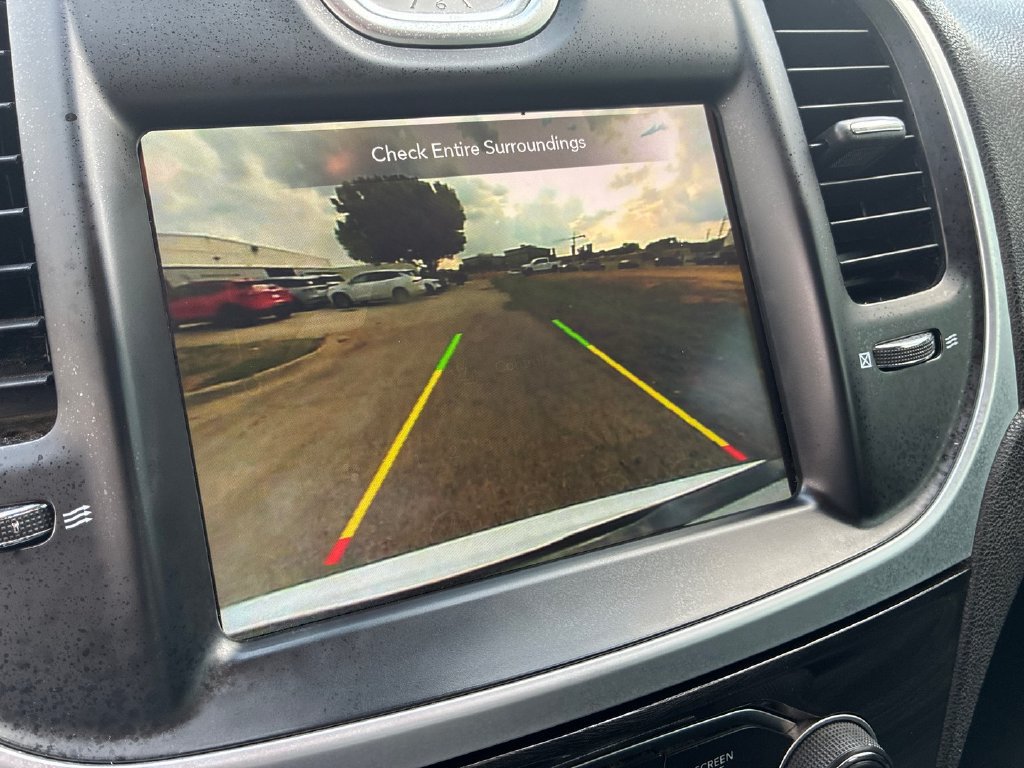 Used 2022 Chrysler 300 Touring L AWD/4WD image 14