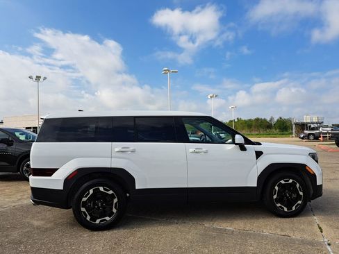 Used 2024 Hyundai Santa Fe SE image 4