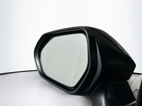 Used 2025 Toyota Corolla LE image 16