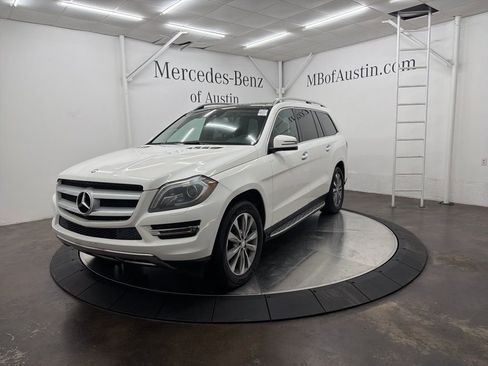 Used 2014 Mercedes-Benz GL 450 4MATIC image 3
