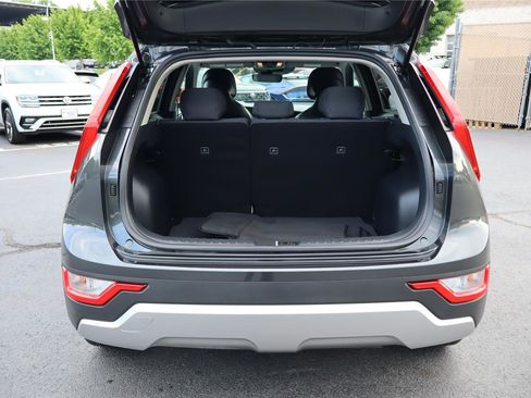 Certified 2024 Kia Niro LX FWD image 5