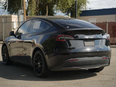 Used 2020 Tesla Model Y Long Range AWD/4WD image 3