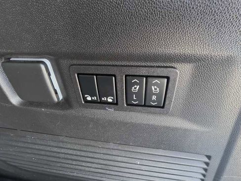 Used 2023 Chevrolet Tahoe Premier image 12