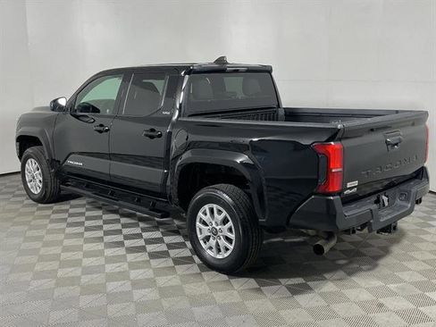 Certified 2025 Toyota Tacoma SR5 image 5