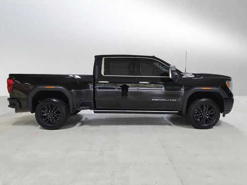 Used 2023 GMC Sierra 3500 Denali w/ Denali Black Diamond Edition image 2