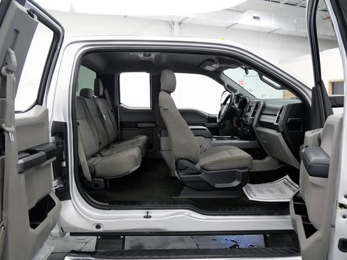 Used 2017 Ford F250 XLT w/ XLT Value Package AWD/4WD image 20