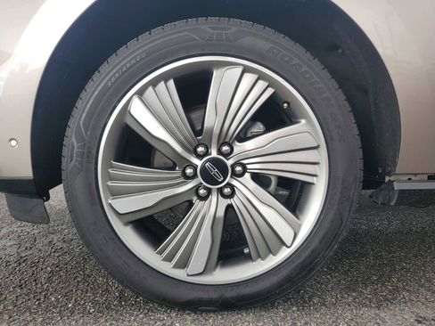 Used 2018 Lincoln Navigator Reserve w/ Technology Package image 10