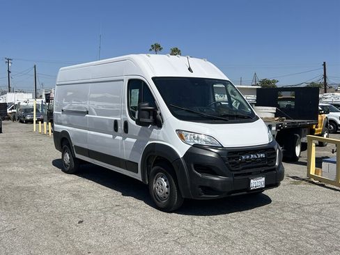 Used 2023 RAM ProMaster 2500 FWD image 1