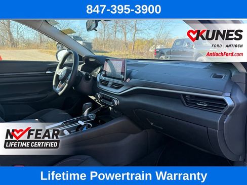 Used 2024 Nissan Altima 2.5 SV image 17