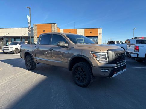 Used 2021 Nissan Titan PRO-4X w/ Pro-4x Convenience Package AWD/4WD image 1