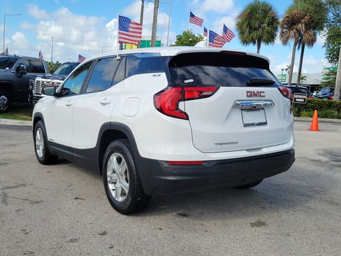 Used 2021 GMC Terrain SLE image 7