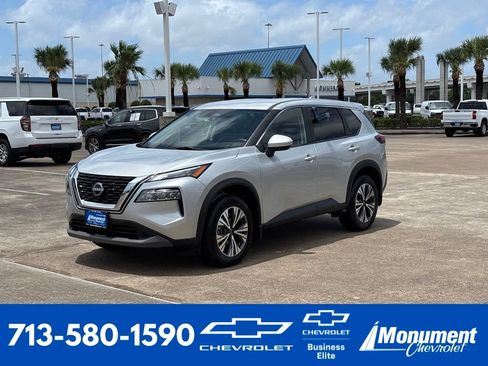 Used 2023 Nissan Rogue SV FWD image 1