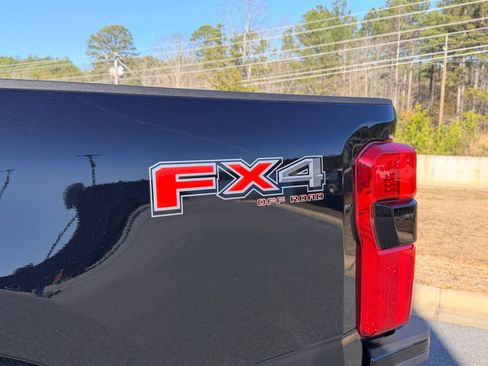 New 2026 Ford F350 Platinum w/ FX4 Off-Road Package AWD/4WD image 15