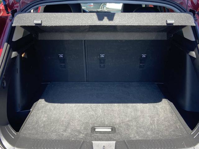 Used 2025 Chevrolet Trax LT w/ LT Convenience Package FWD image 21