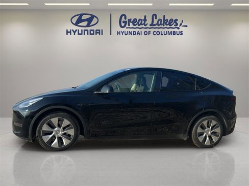 Used 2021 Tesla Model Y Long Range image 2