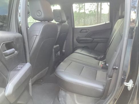 Used 2025 Chevrolet Colorado Trail Boss image 11