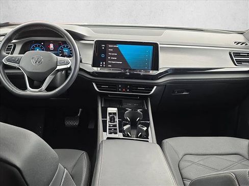 Used 2025 Volkswagen Atlas Cross Sport SE AWD/4WD image 19