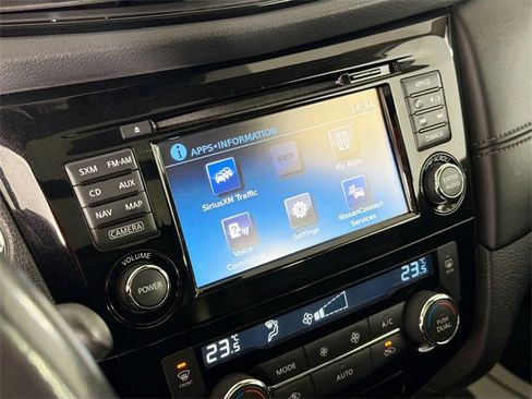 Used 2017 Nissan Rogue SL image 14