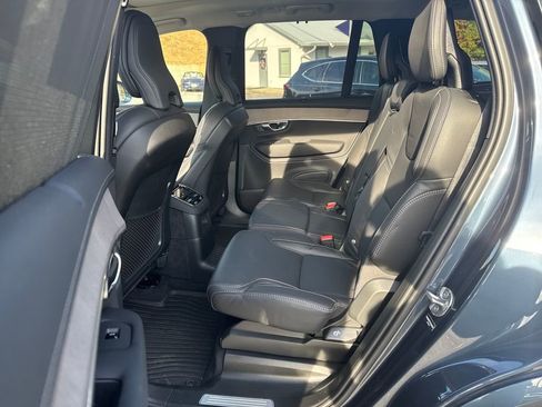 Certified 2025 Volvo XC90 T8 Ultra w/ Protection Package Premier image 29