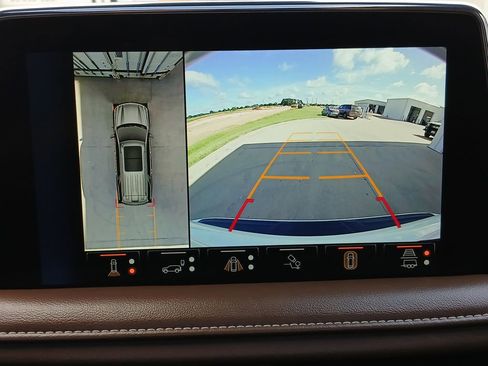 Used 2023 Chevrolet Tahoe High Country w/ Advanced Technology Package image 15