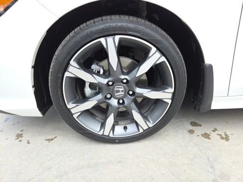 Certified 2025 Honda Civic Sport image 11