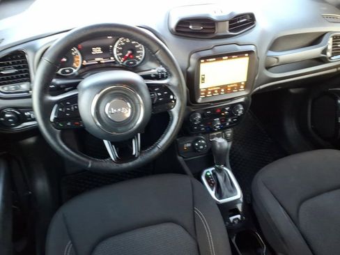 Used 2022 Jeep Renegade Altitude w/ Convenience Group AWD/4WD image 13