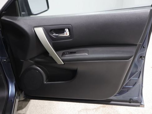 Used 2014 Nissan Rogue S w/ Convenience Package AWD/4WD image 23