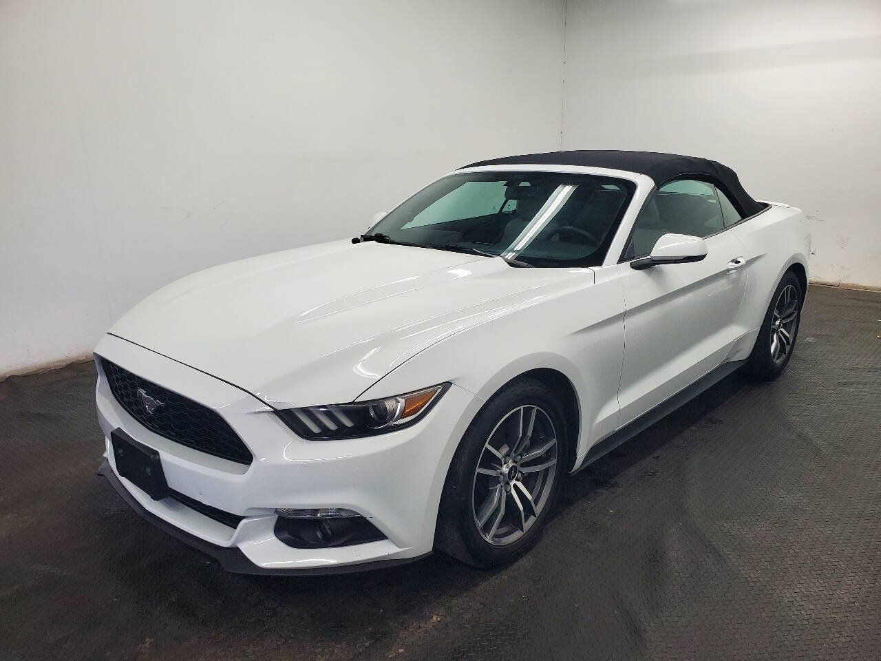 Used 2016 Ford Mustang Premium RWD image 1