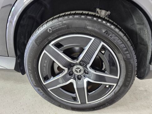 Certified 2025 Mercedes-Benz GLC 300 image 17