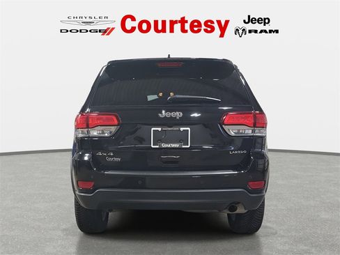 Certified 2022 Jeep Grand Cherokee Laredo E image 4