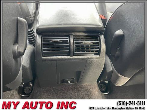 Used 2010 Jeep Grand Cherokee Laredo image 13