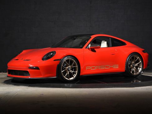 Used 2022 Porsche 911 GT3 RWD image 2