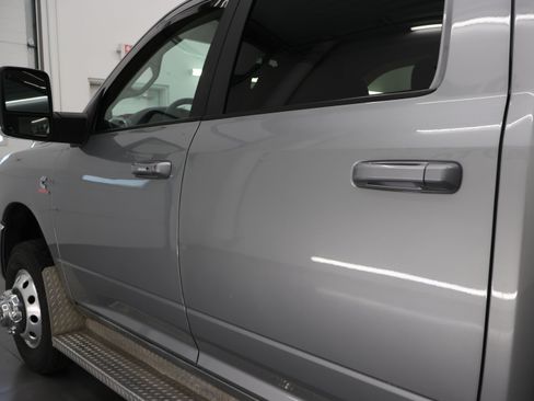 Used 2023 RAM 3500 Laramie AWD/4WD image 33