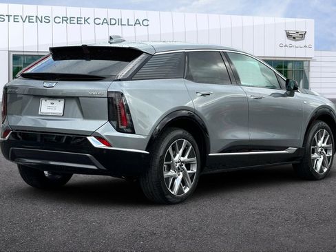 Certified 2025 Cadillac Optiq Luxury 1 image 3