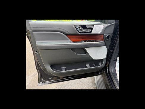 Used 2024 Lincoln Navigator Reserve AWD/4WD image 23