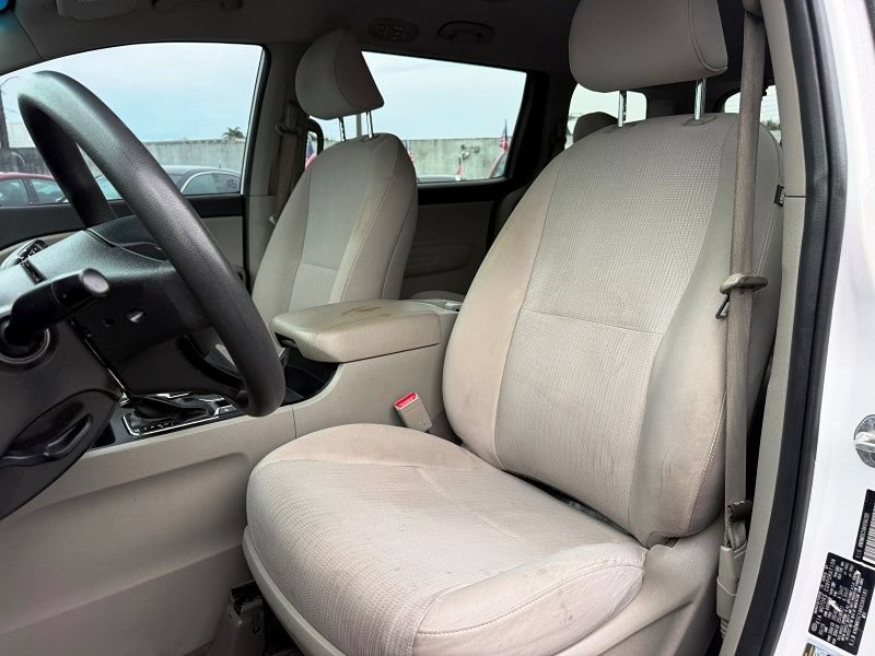 Used 2019 Kia Sedona LX FWD image 13