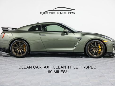 Used 2021 Nissan GT-R Premium image 1